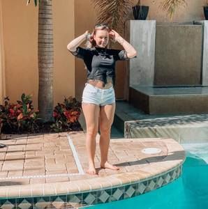 Meet your Posher, Julia